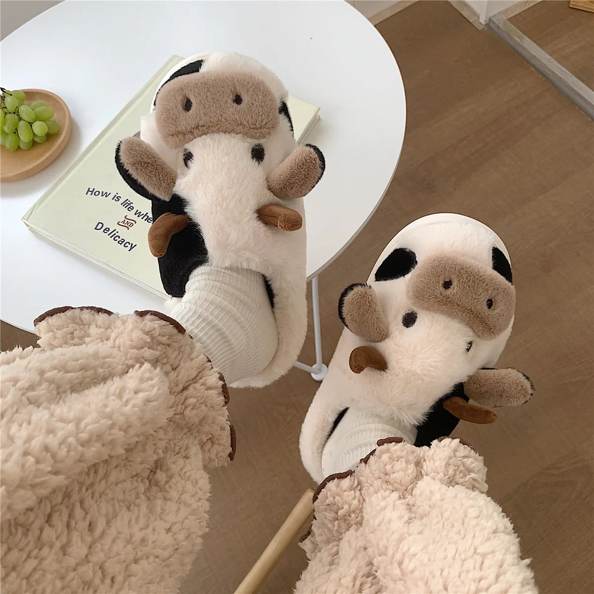 Comfy Cattle Slippers & Slides