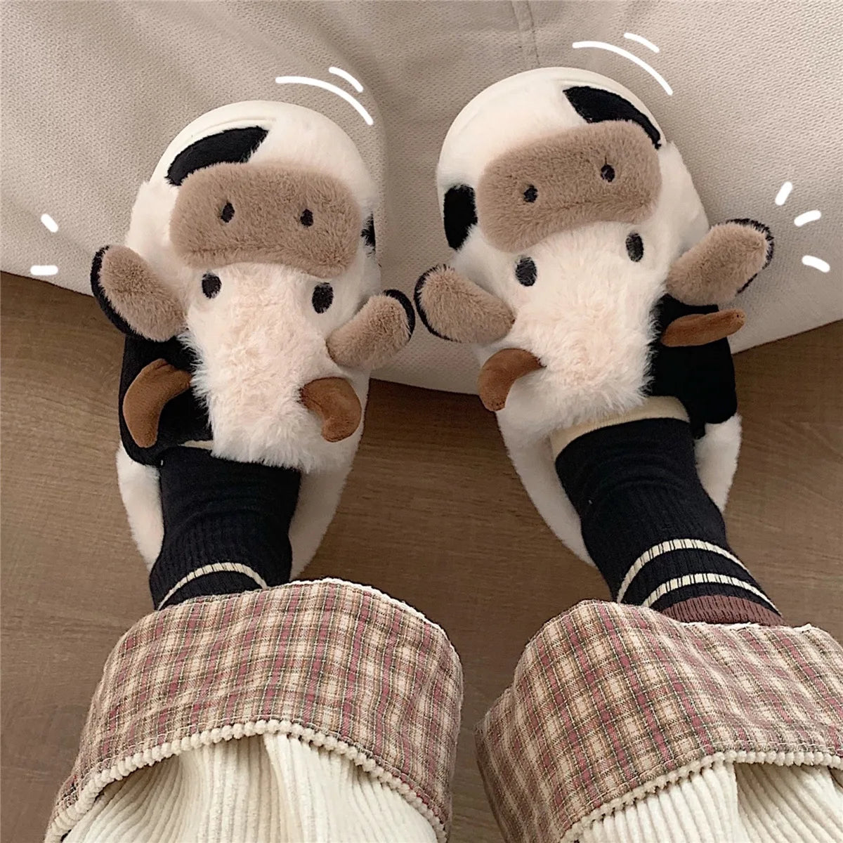 Comfy Cattle Slippers (plush)